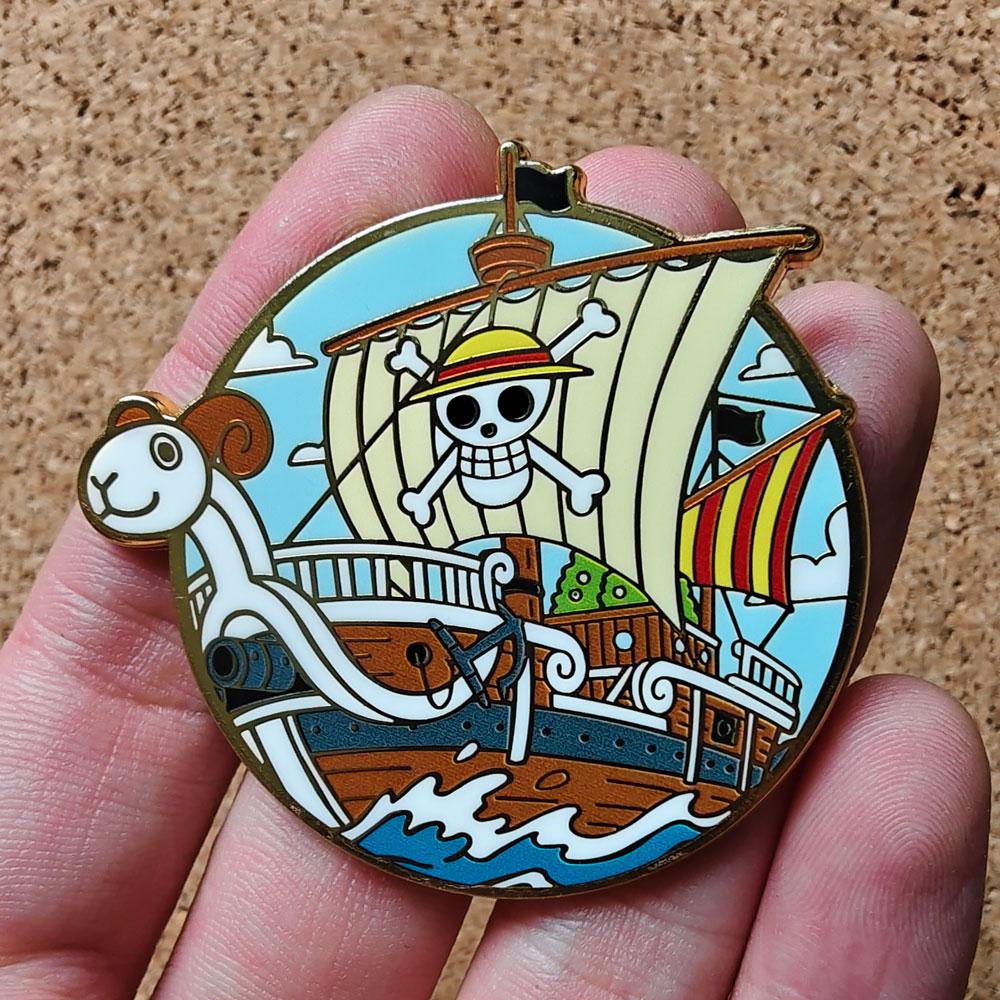Pin Enamel Keras dengan Desain - Tuxedo Lapel Pin ulasan dan harga